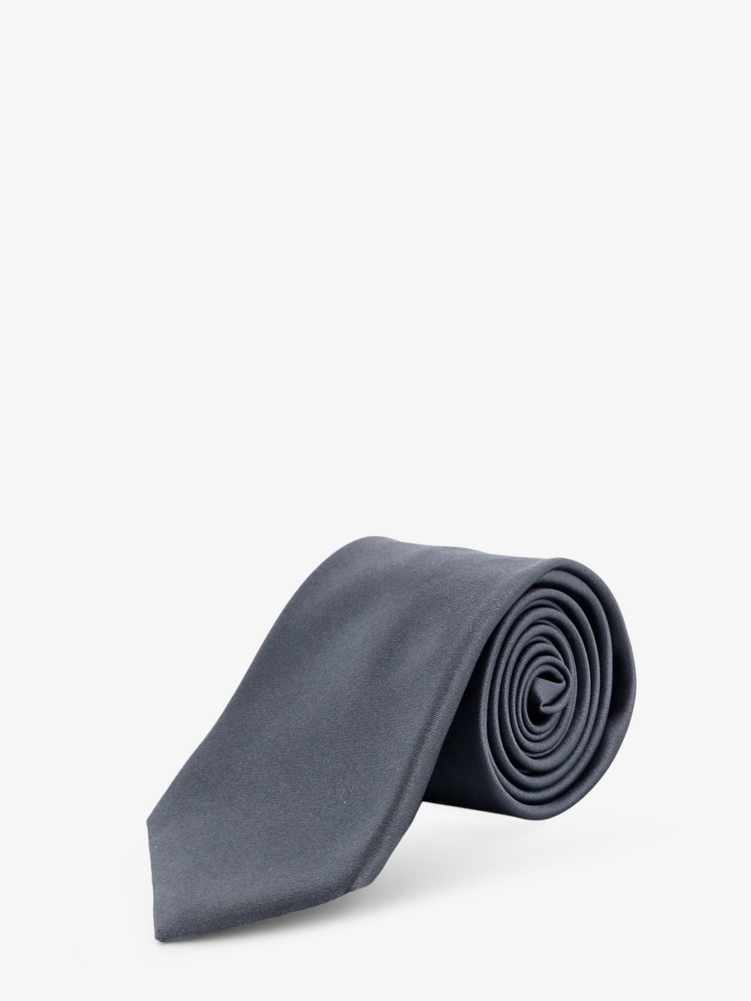 nanito_source_url:https://nokinstyle.com/2424362/silk-tie.jpg