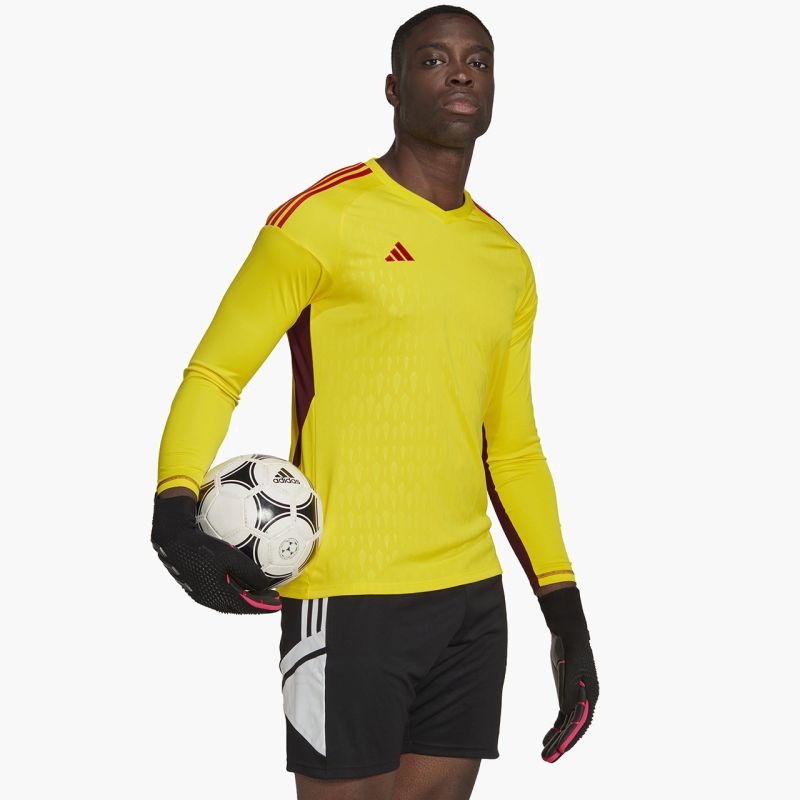 nanito_source_url:https://b2bsportswholesale.net/public/storage/productimages/ce/14/2b/5b/2256681/image/xlarge_clean.jpg