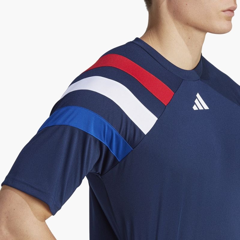 nanito_source_url:https://b2bsportswholesale.net/public/storage/productimages/97/9d/f4/08/985178/image/xlarge_clean.jpg