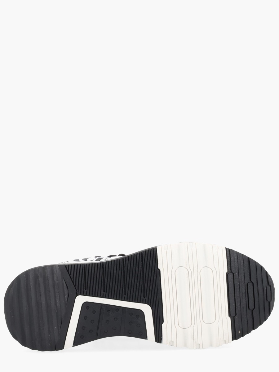 nanito_source_url:https://nokinstyle.com/2332547/sneaker-con-logo.jpg