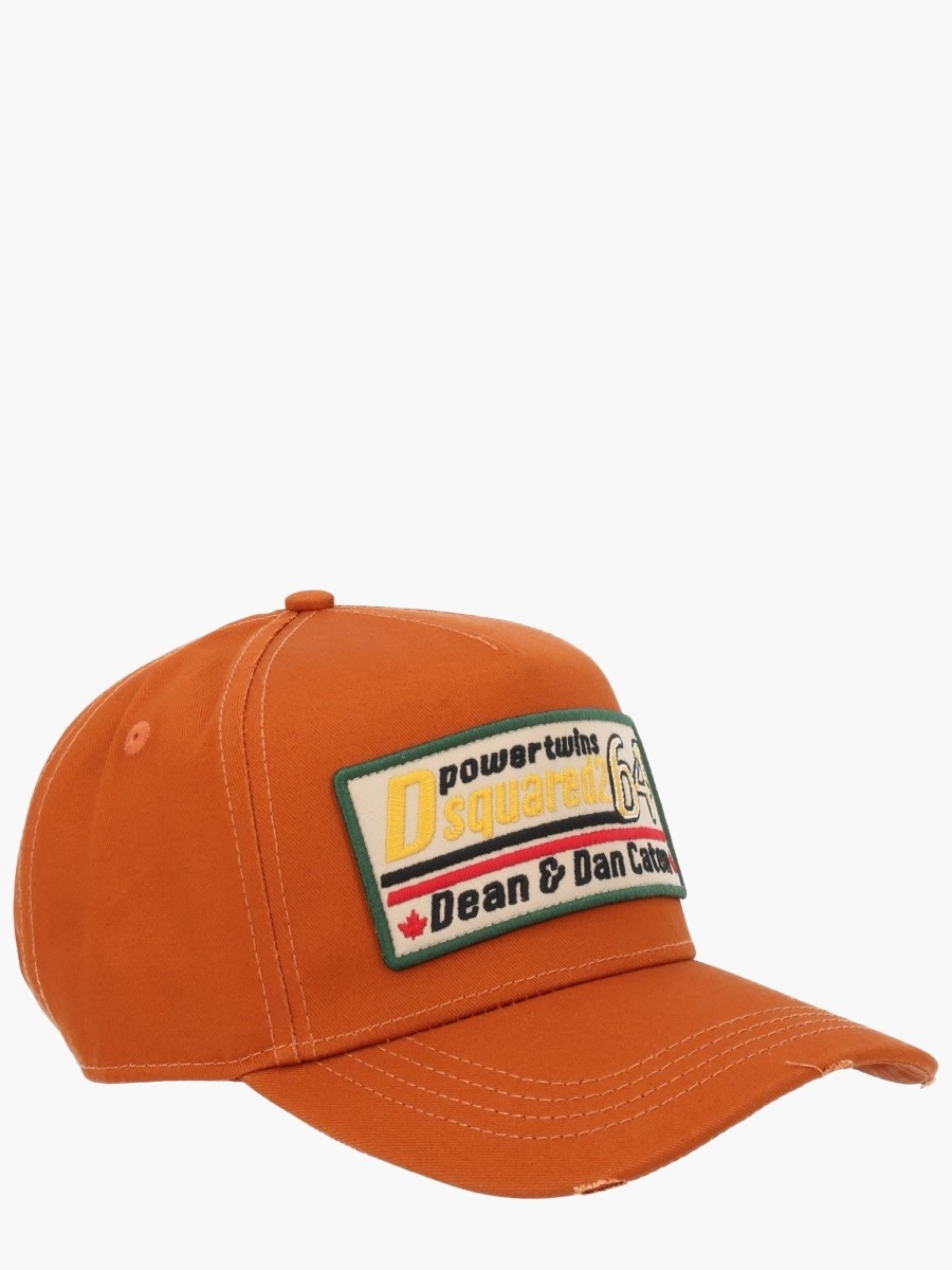 nanito_source_url:https://nokinstyle.com/2339176/baseball-hat-with-logo-patch.jpg