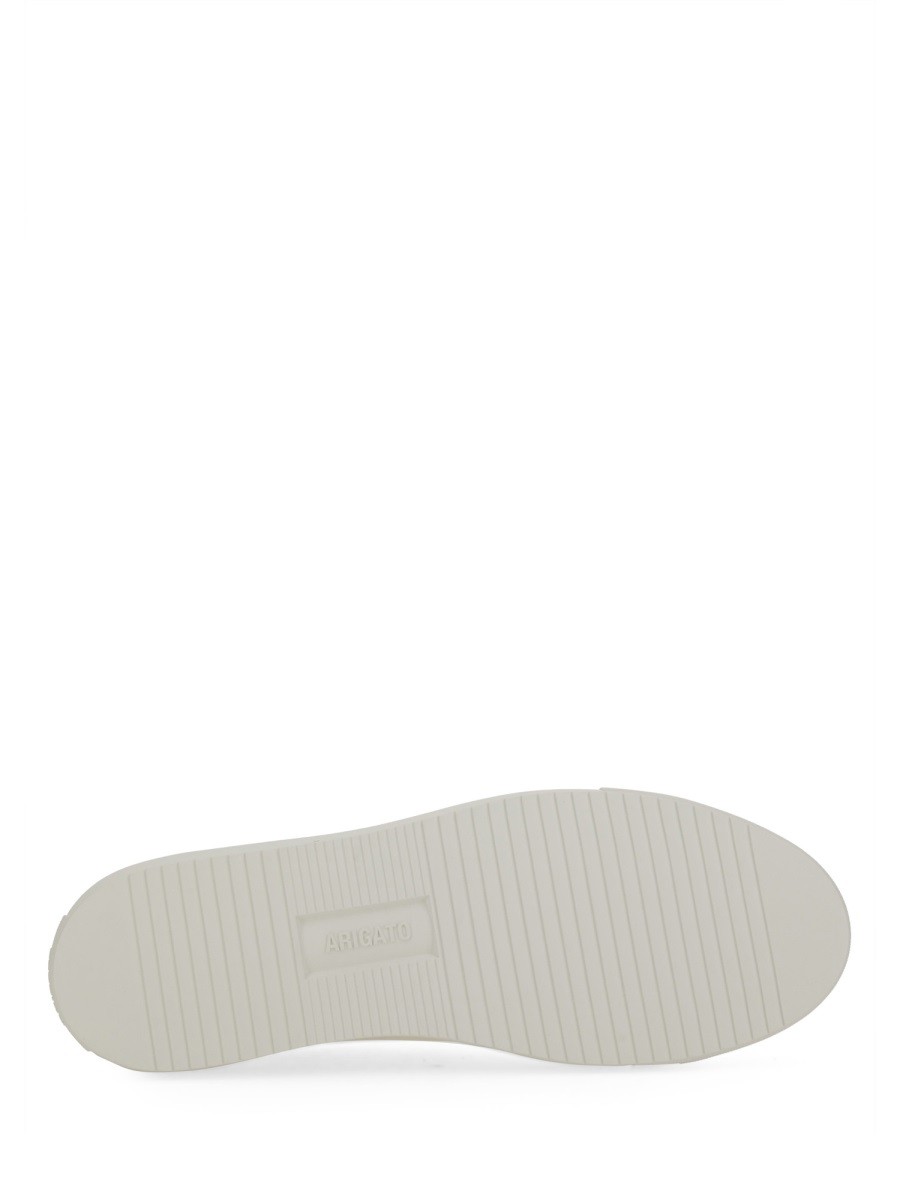 nanito_source_url:https://nokinstyle.com/2434106/sneaker-clean-90.jpg