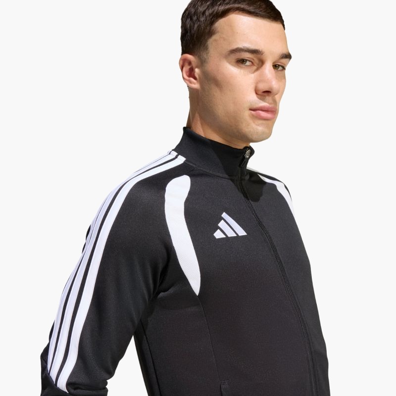 nanito_source_url:https://b2bsportswholesale.net/public/storage/productimages/04/a6/b3/18/2000762/image/xlarge_clean.jpg