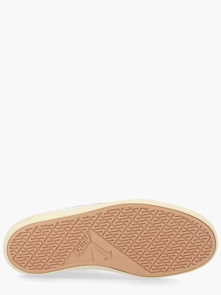 nanito_source_url:https://nokinstyle.com/2417167/sneaker-windscape-low.jpg