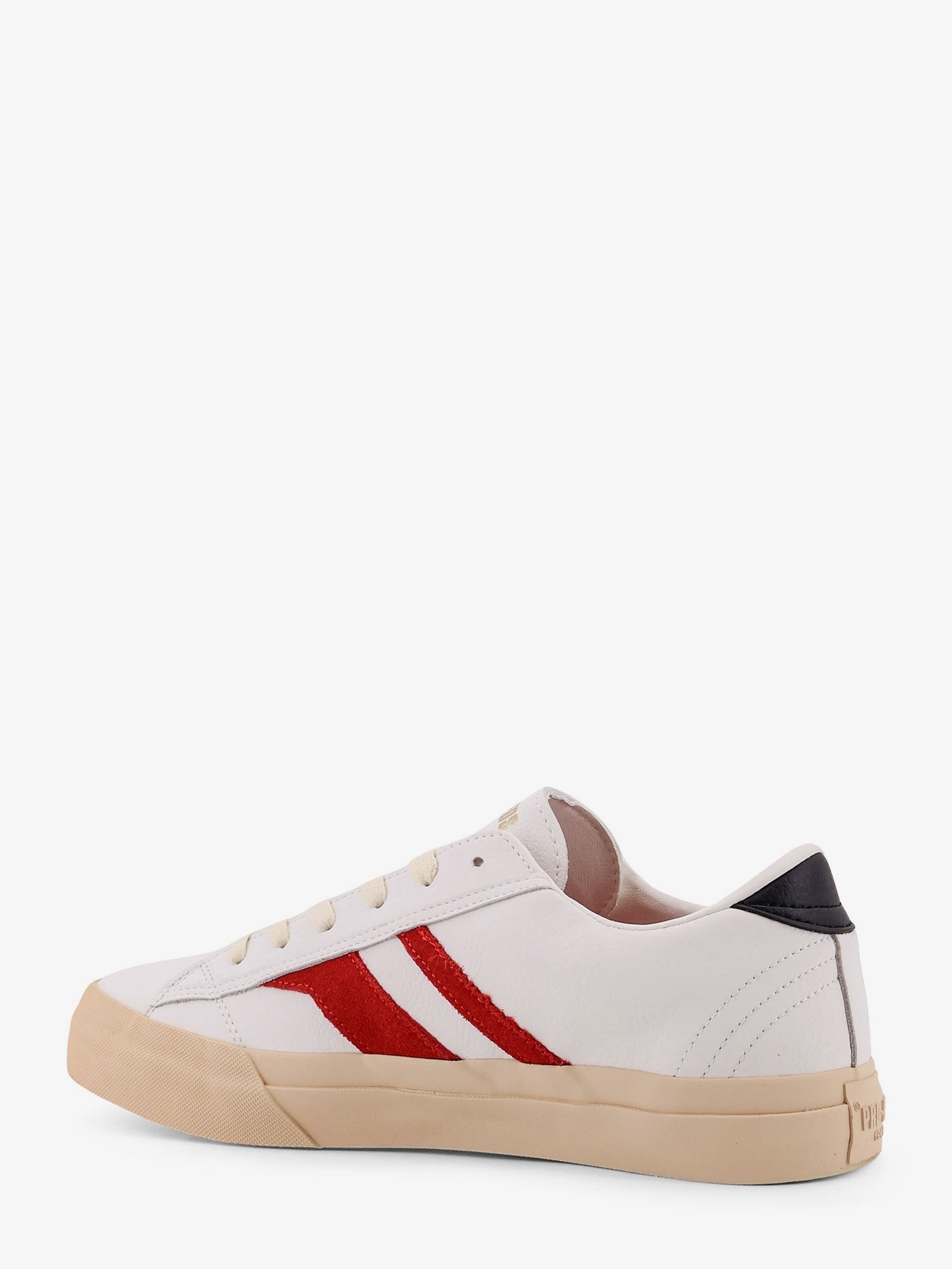 nanito_source_url:https://nokinstyle.com/2402889/royal-classic-leater-sneakers.jpg