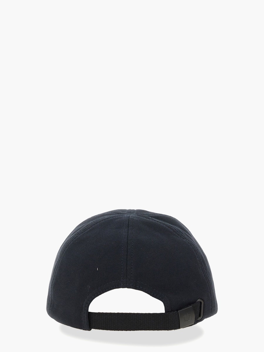 nanito_source_url:https://nokinstyle.com/2378812/baseball-cap.jpg