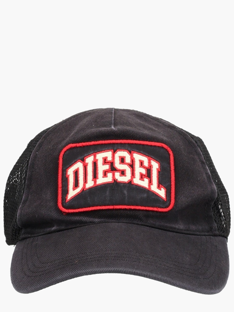 nanito_source_url:https://nokinstyle.com/2371151/baseball-hat-with-logo.jpg