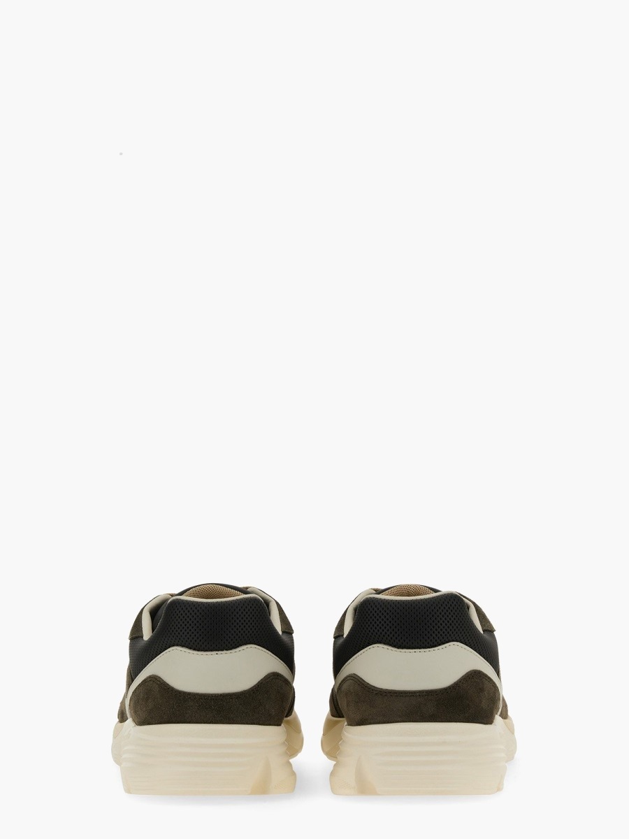 nanito_source_url:https://nokinstyle.com/2349767/sneaker-with-logo.jpg