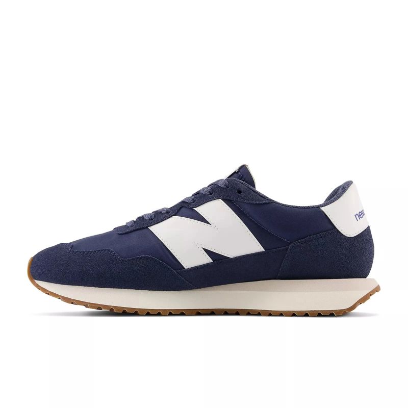 nanito_source_url:https://b2bsportswholesale.net/public/storage/productimages/7e/db/cf/98/1094970/image/xlarge_clean.jpg