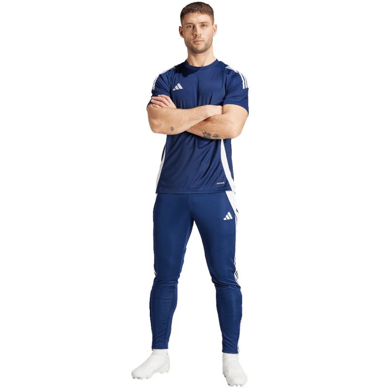 nanito_source_url:https://b2bsportswholesale.net/public/storage/productimages/a2/51/5e/05/1374241/image/xlarge_clean.jpg