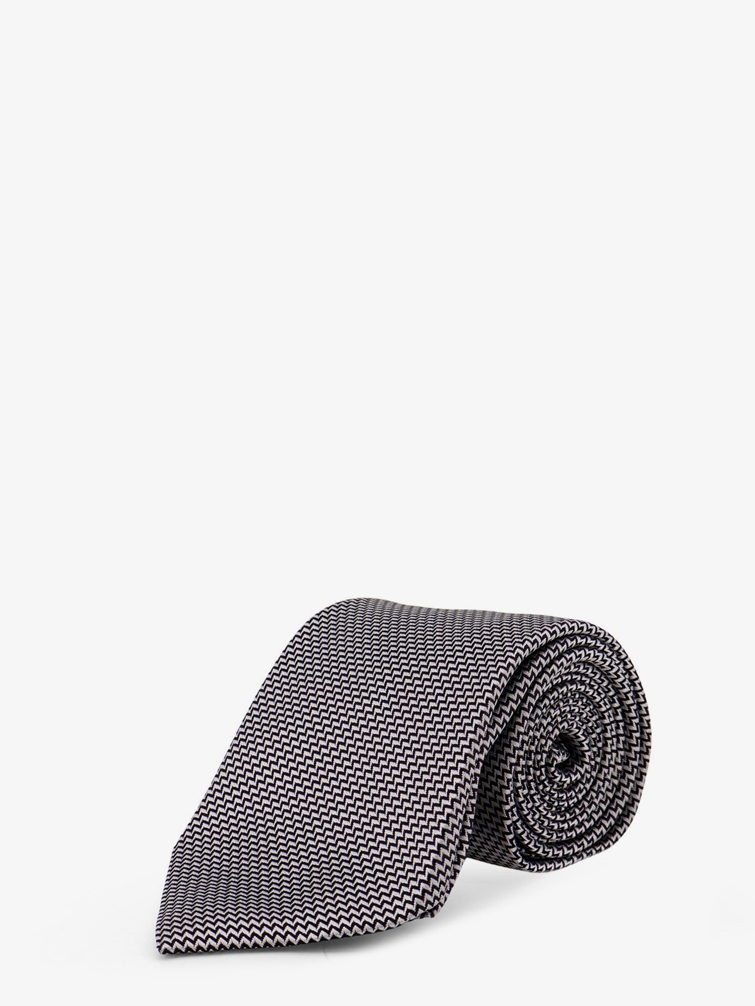 nanito_source_url:https://nokinstyle.com/2402289/silk-tie.jpg