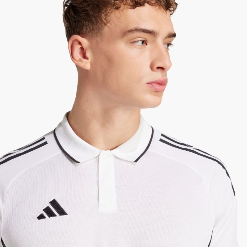 nanito_source_url:https://b2bsportswholesale.net/public/storage/productimages/a8/49/e4/1d/1437799/image/xlarge_clean.jpg