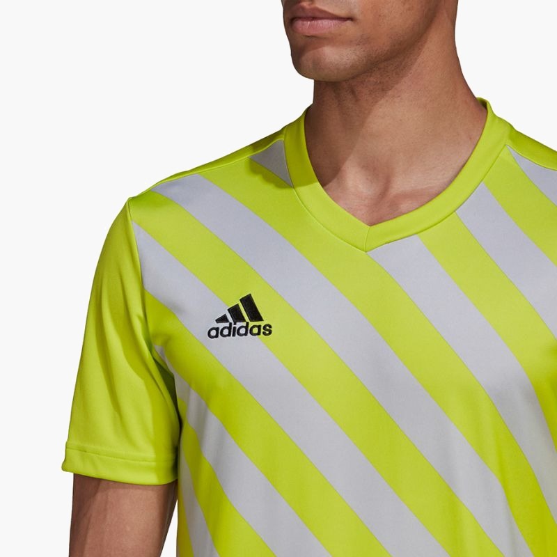 nanito_source_url:https://b2bsportswholesale.net/public/storage/productimages/dc/5a/3b/b0/1414970/image/xlarge_clean.jpg