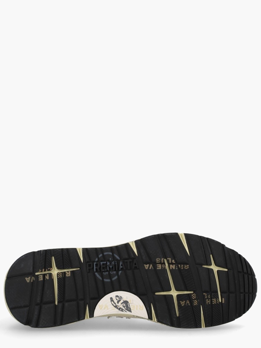 nanito_source_url:https://nokinstyle.com/2341003/sneaker-mase-25.jpg