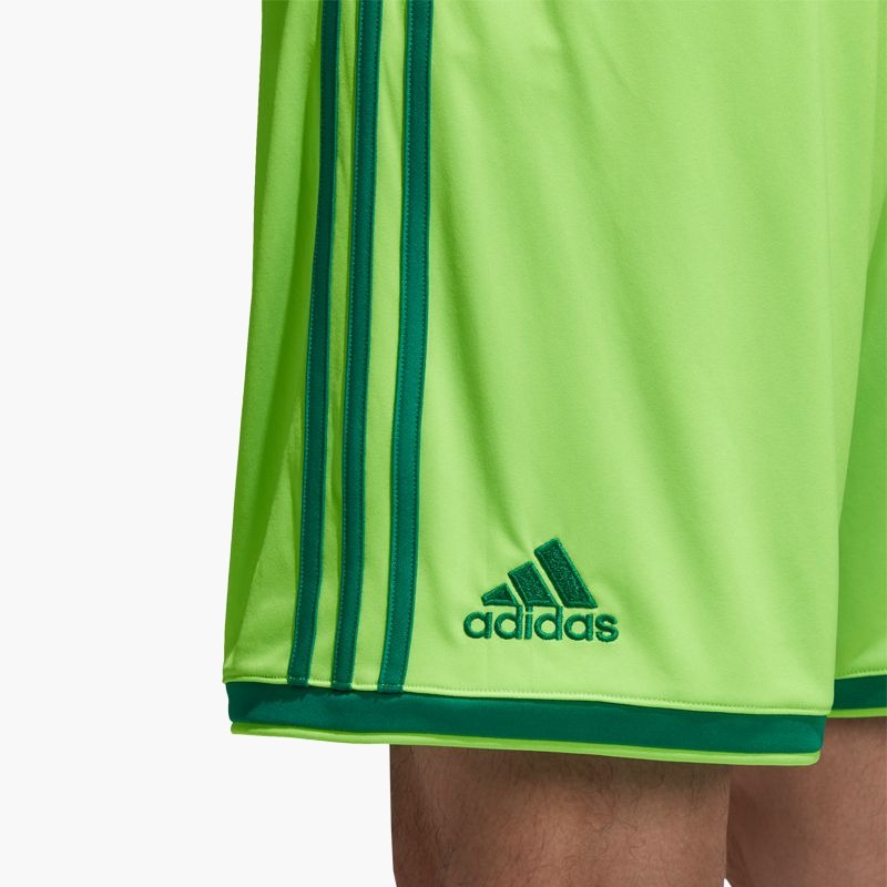 nanito_source_url:https://b2bsportswholesale.net/public/storage/productimages/55/70/2c/db/484867/image/xlarge_clean.jpg