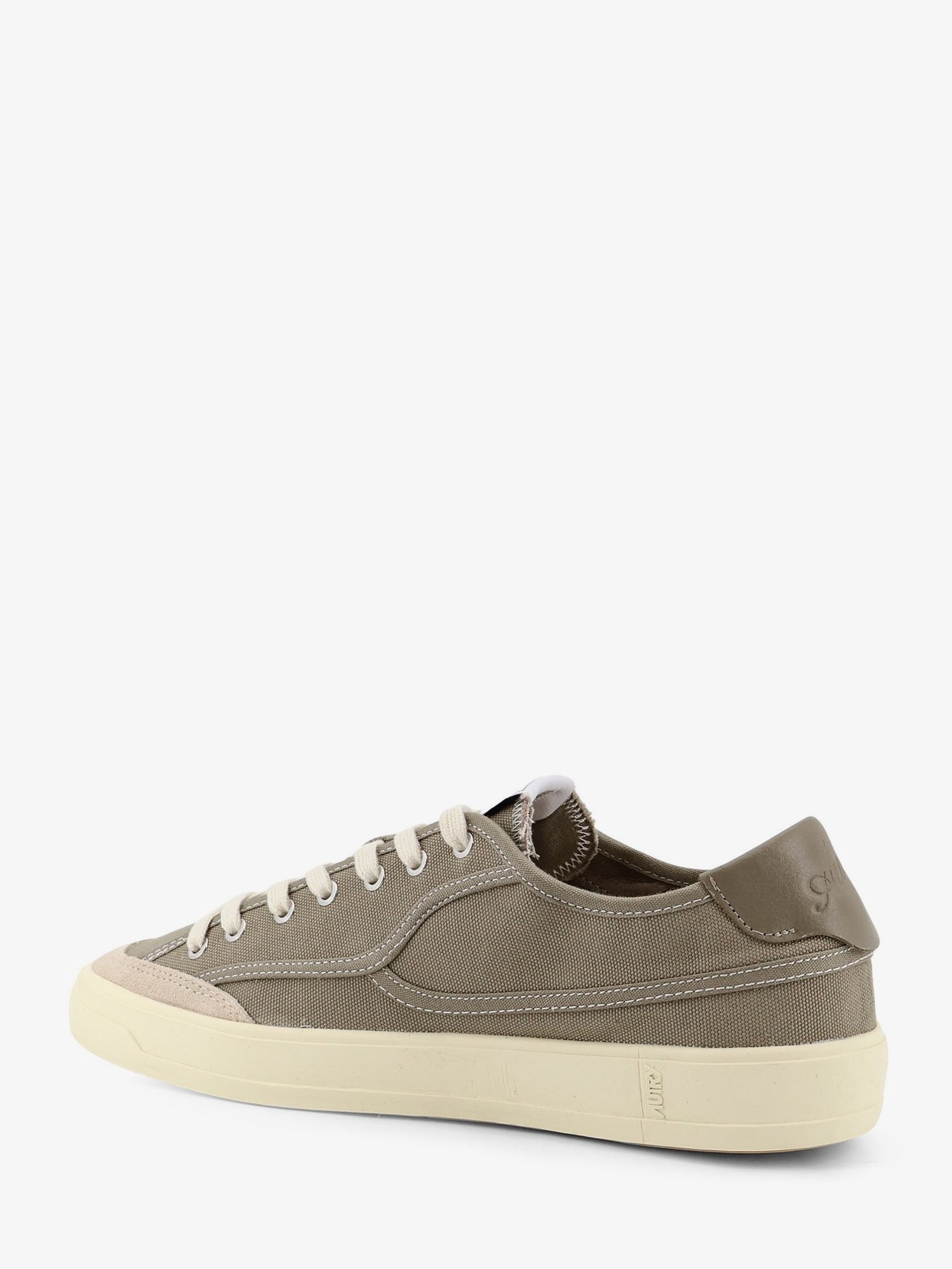nanito_source_url:https://nokinstyle.com/2414034/windscape-canvas-sneakers-with-side-logo-label.jpg