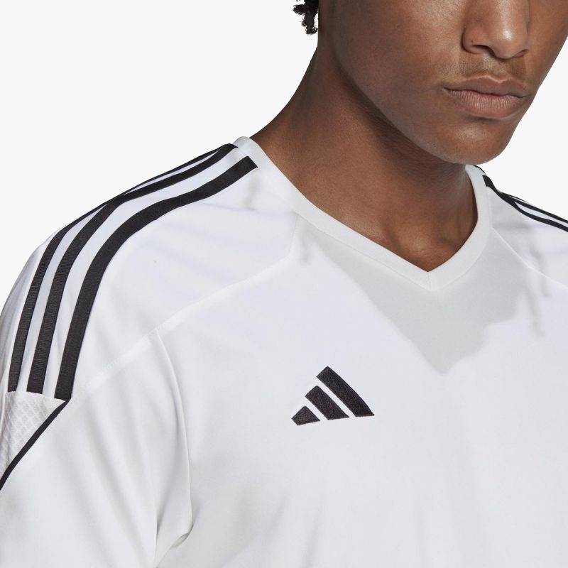 nanito_source_url:https://b2bsportswholesale.net/public/storage/productimages/1e/e0/03/24/1418258/image/xlarge_clean.jpg