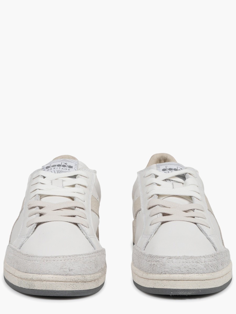 nanito_source_url:https://nokinstyle.com/2418665/sneaker-prestige-used.jpg