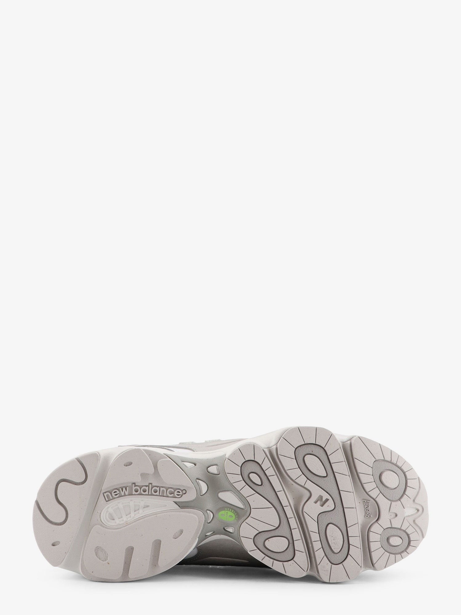 nanito_source_url:https://nokinstyle.com/2399206/1000-mesh-sneakers.jpg