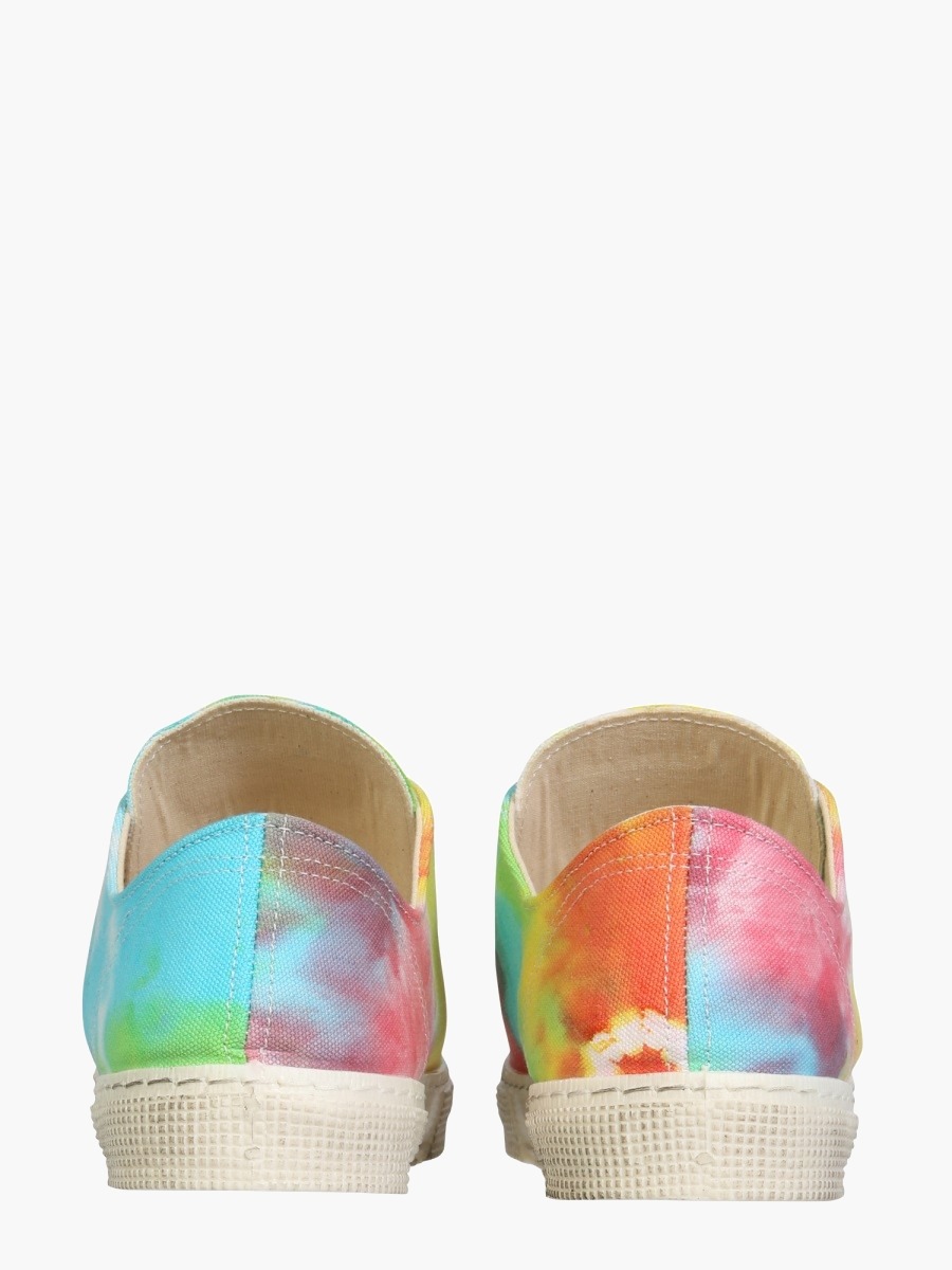 nanito_source_url:https://nokinstyle.com/2351012/jean-michel-low-sneakers.jpg