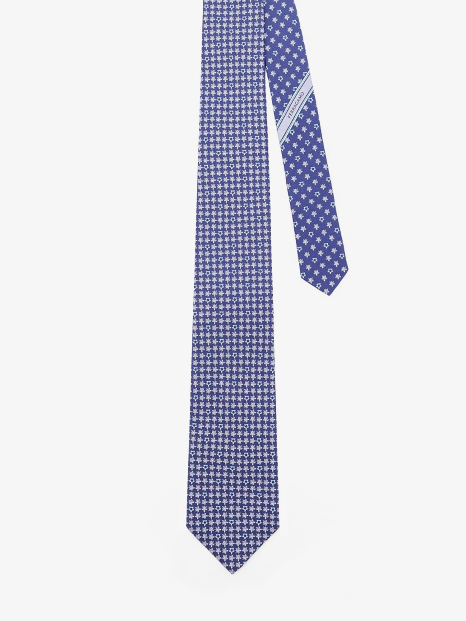 nanito_source_url:https://nokinstyle.com/2432411/silk-tie.jpg