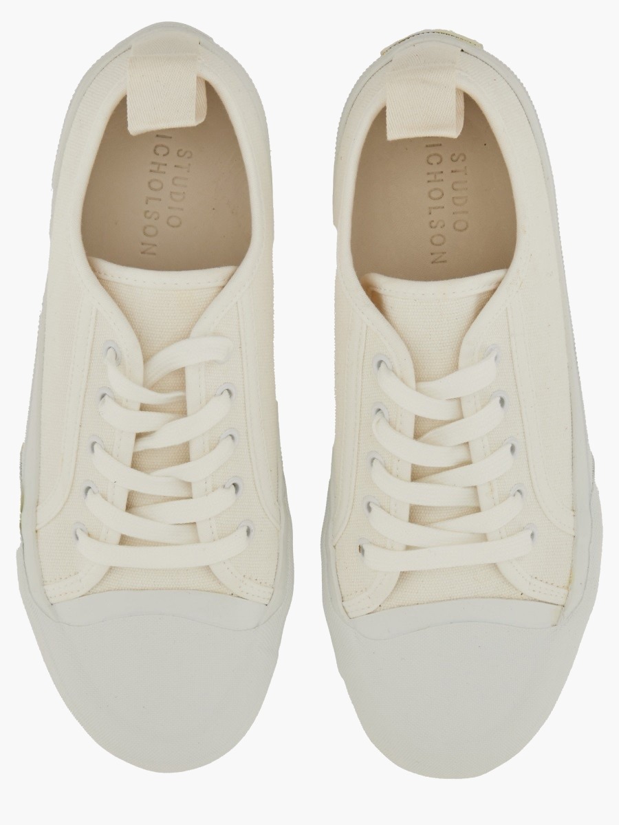 nanito_source_url:https://nokinstyle.com/2384058/sneaker-byrd.jpg