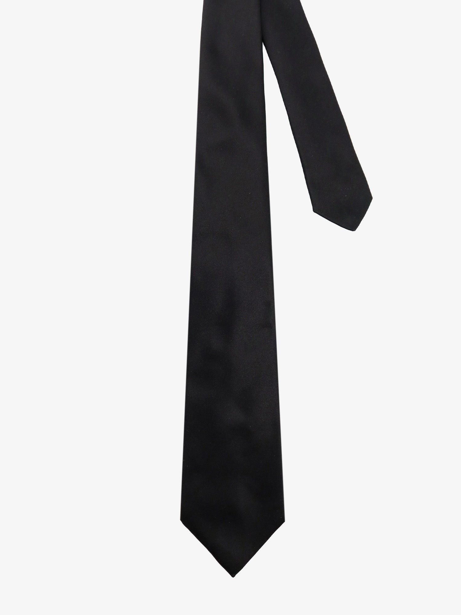 nanito_source_url:https://nokinstyle.com/2424348/silk-tie.jpg