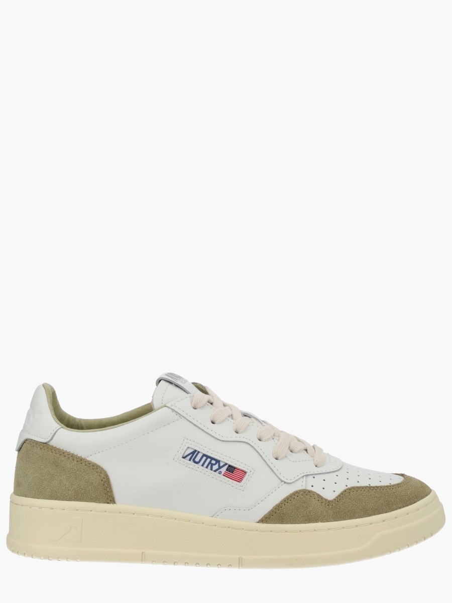 nanito_source_url:https://nokinstyle.com/2328013/medalist-low-sneaker.jpg
