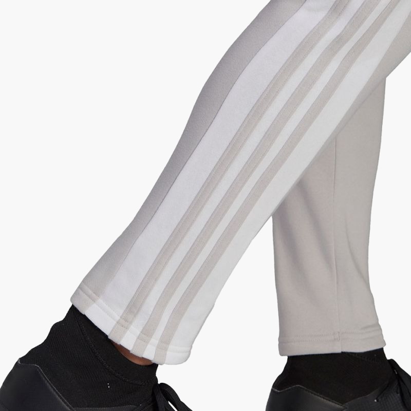 nanito_source_url:https://b2bsportswholesale.net/public/storage/productimages/5d/d1/40/51/1312536/image/xlarge_clean.jpg