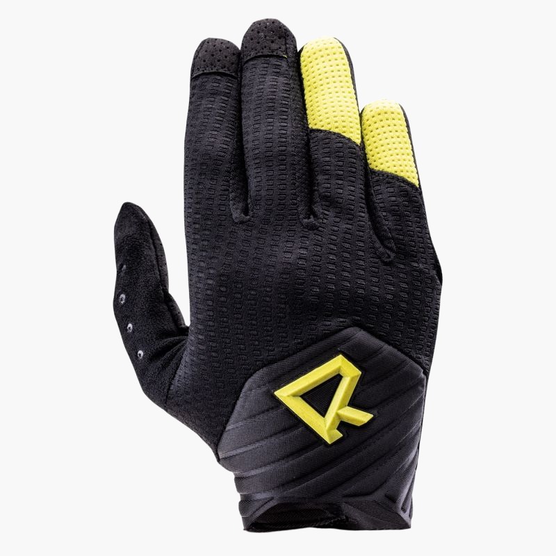 nanito_source_url:https://b2bsportswholesale.net/public/storage/productimages/5b/2a/71/83/1670502/image/xlarge_clean.jpg