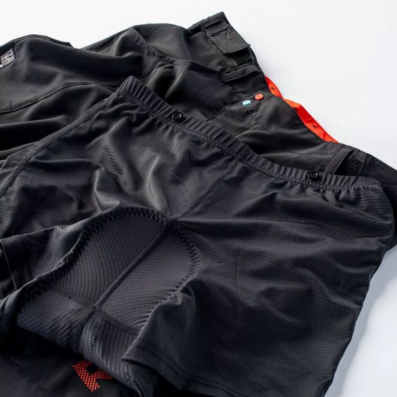 nanito_source_url:https://b2bsportswholesale.net/public/storage/productimages/8e/05/0b/cd/927256/image/xlarge_clean.jpg