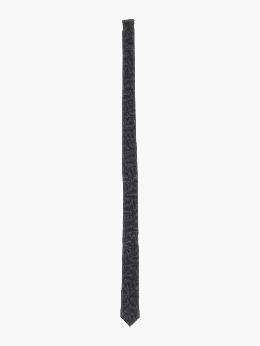 nanito_source_url:https://nokinstyle.com/2322929/wool-tie.jpg