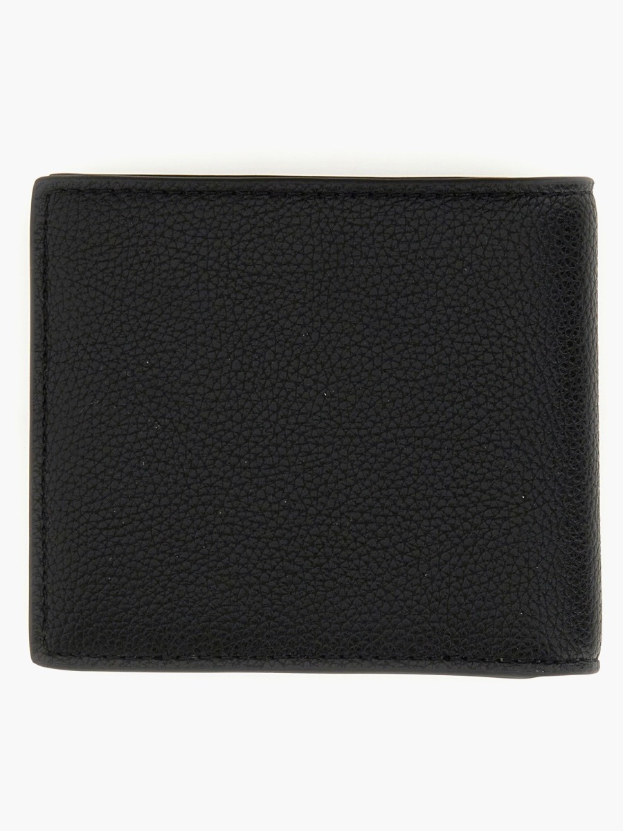 nanito_source_url:https://nokinstyle.com/2342339/bi-fold-wallet.jpg