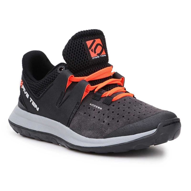 nanito_source_url:https://b2bsportswholesale.net/public/storage/productimages/c7/71/f3/bc/1263137/image/xlarge_clean.jpg