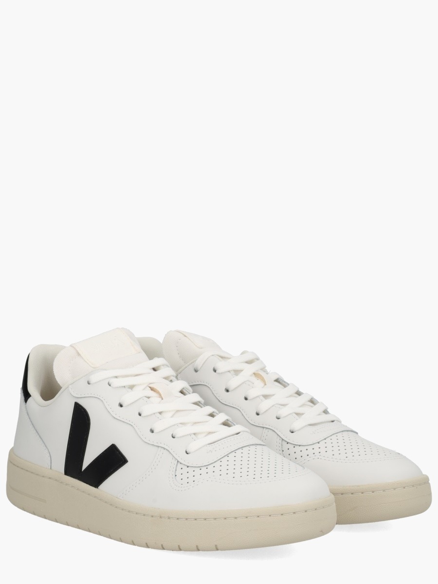 nanito_source_url:https://nokinstyle.com/2440553/sneaker-v-10.jpg