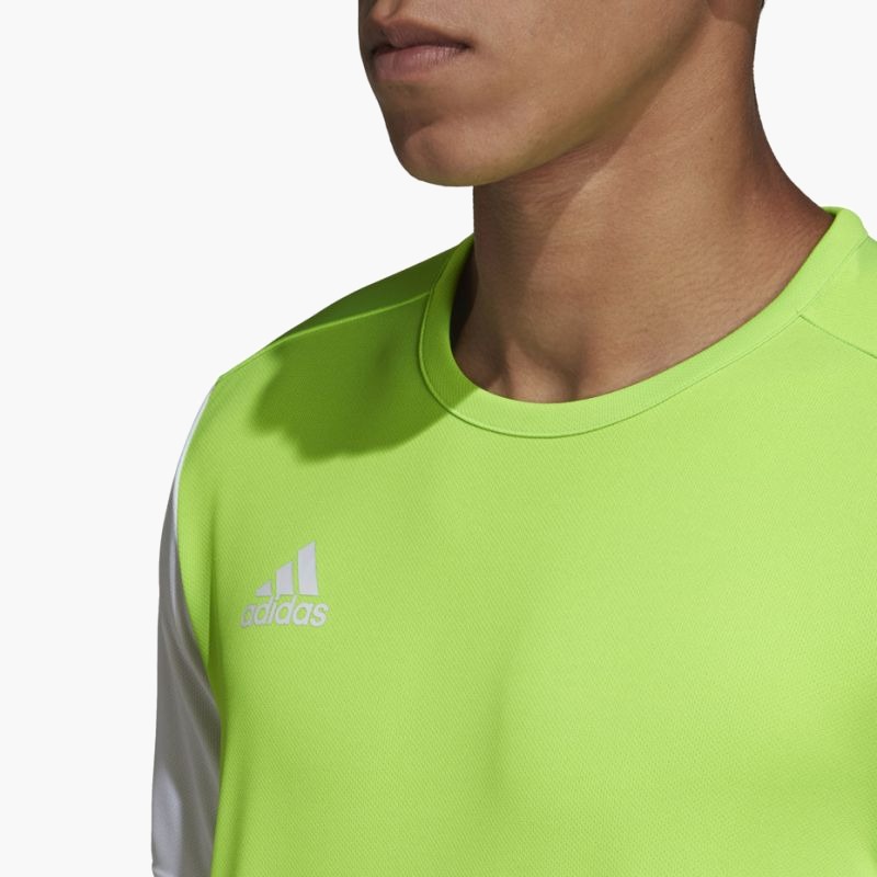 nanito_source_url:https://b2bsportswholesale.net/public/storage/productimages/32/eb/bf/92/1238579/image/xlarge_clean.jpg