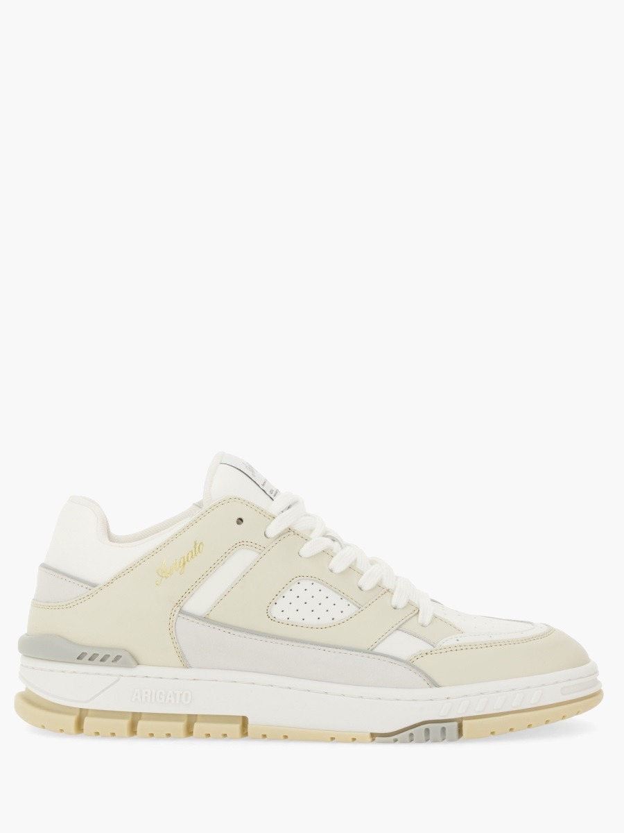 nanito_source_url:https://nokinstyle.com/2327571/sneaker-area-lo.jpg