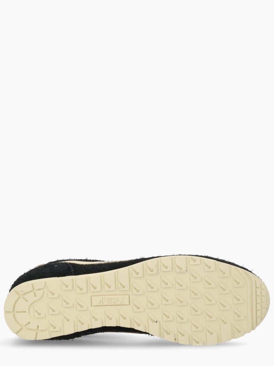 nanito_source_url:https://nokinstyle.com/2327810/windspin-sneaker.jpg