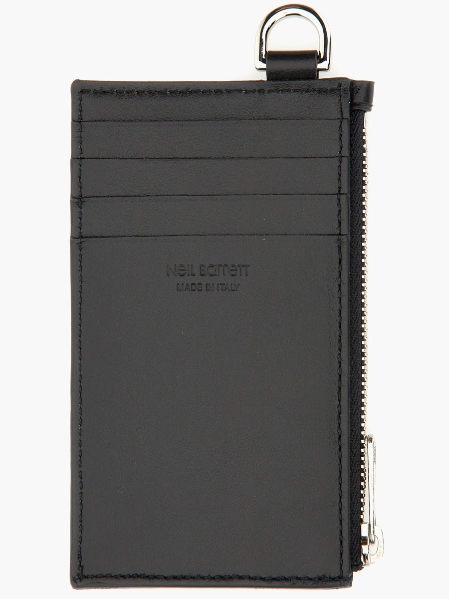 nanito_source_url:https://nokinstyle.com/2323367/card-holder-with-strap.jpg