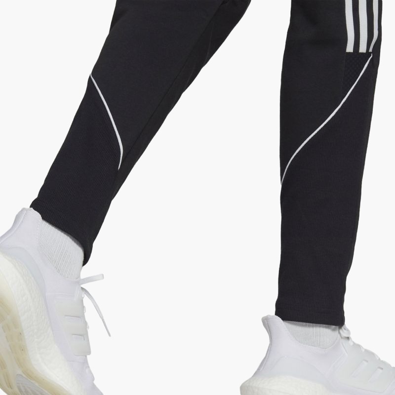 nanito_source_url:https://b2bsportswholesale.net/public/storage/productimages/66/74/ee/47/2257334/image/xlarge_clean.jpg