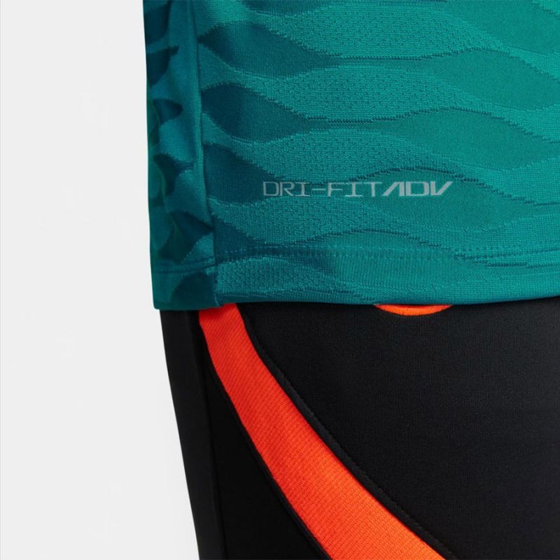 nanito_source_url:https://b2bsportswholesale.net/public/storage/productimages/eb/9a/7b/f5/763639/image/xlarge_clean.jpg
