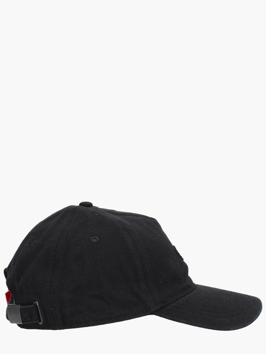 nanito_source_url:https://nokinstyle.com/2365144/baseball-hat-with-logo.jpg