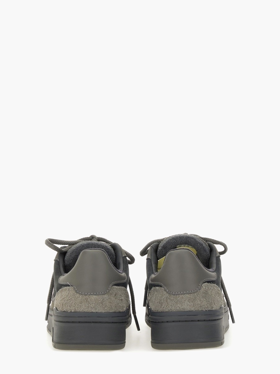 nanito_source_url:https://nokinstyle.com/2373849/sneaker-clay.jpg