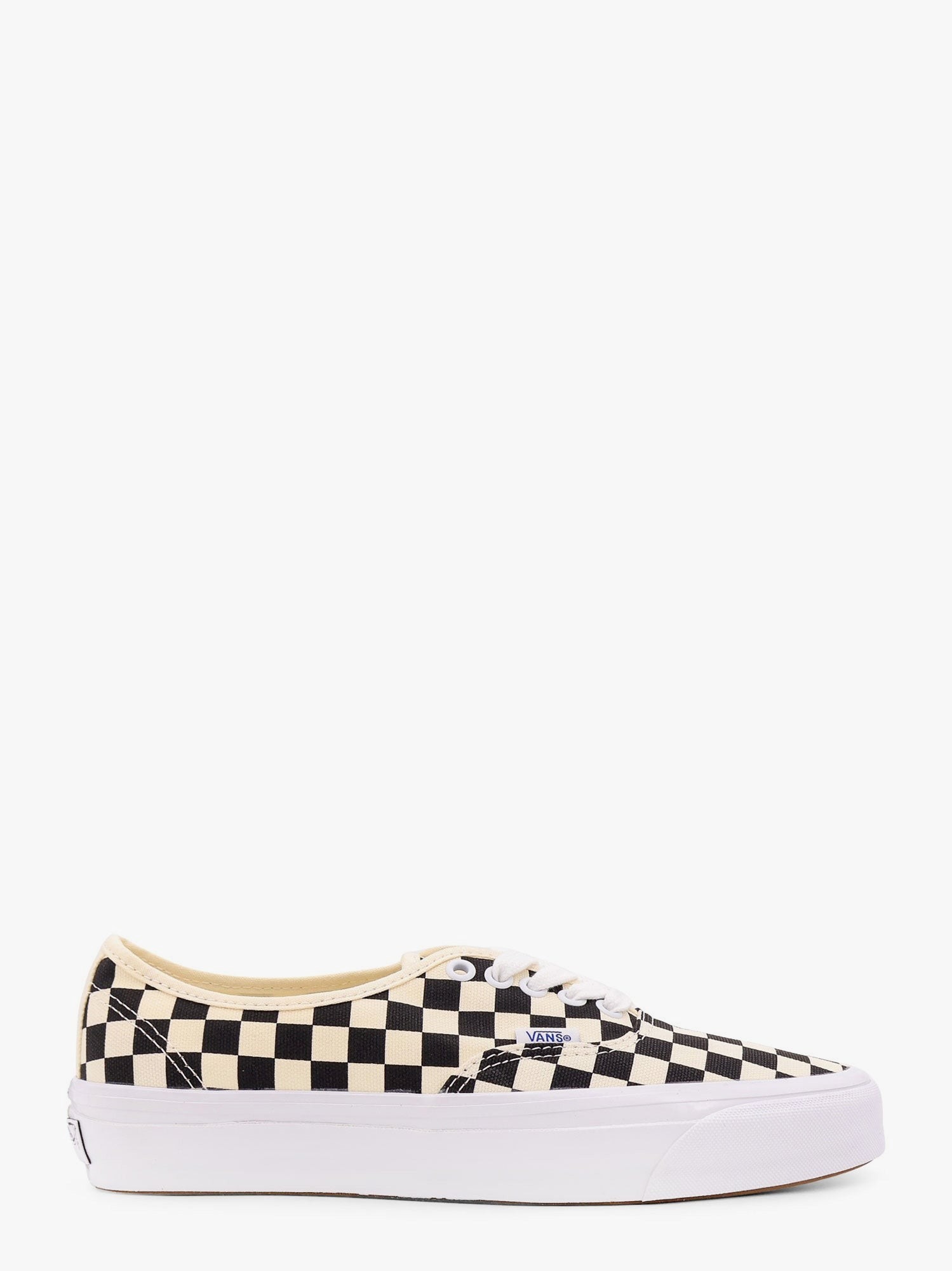 nanito_source_url:https://nokinstyle.com/2423278/lx-authentic-reissue-sneakers.jpg