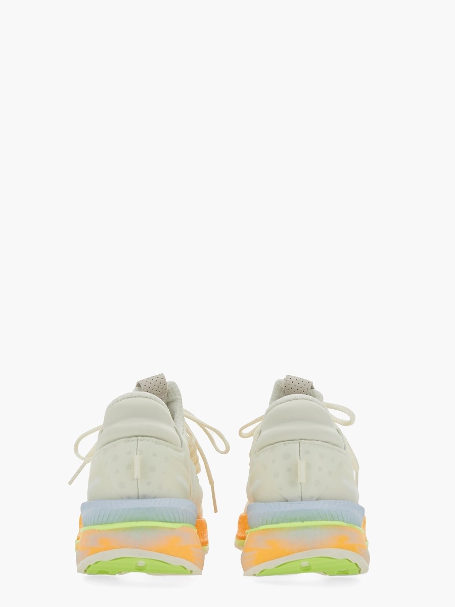 nanito_source_url:https://nokinstyle.com/2319979/sneaker-plrboost.jpg