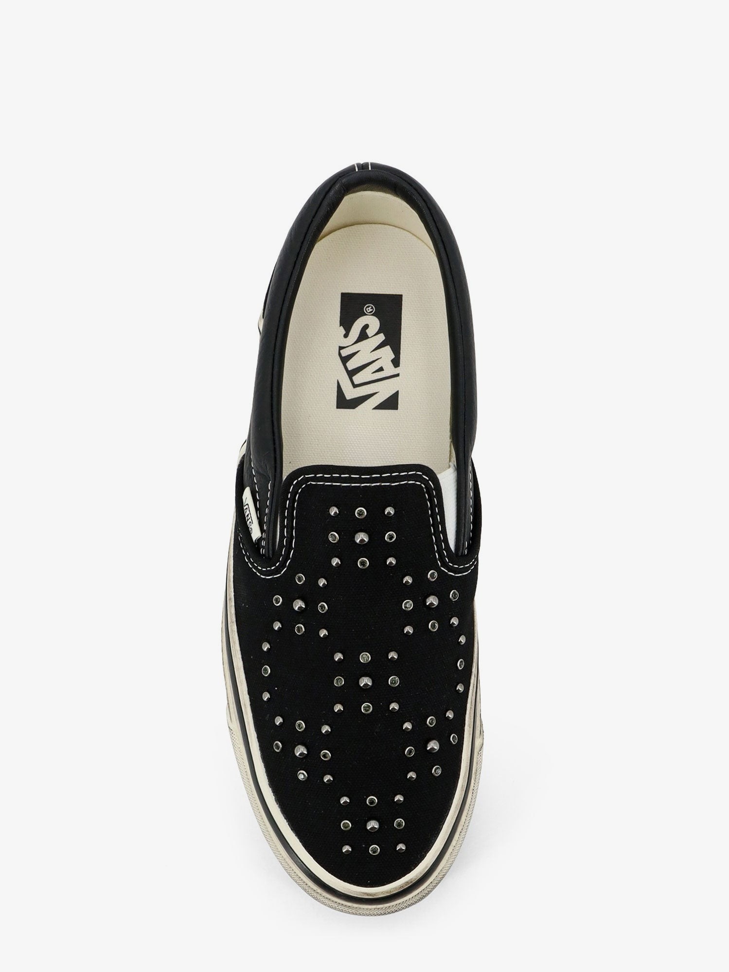 nanito_source_url:https://nokinstyle.com/2410922/lx-classic-slip-on-98-canvas-and-leather-sneakers-with-all-over-metal-beads.jpg