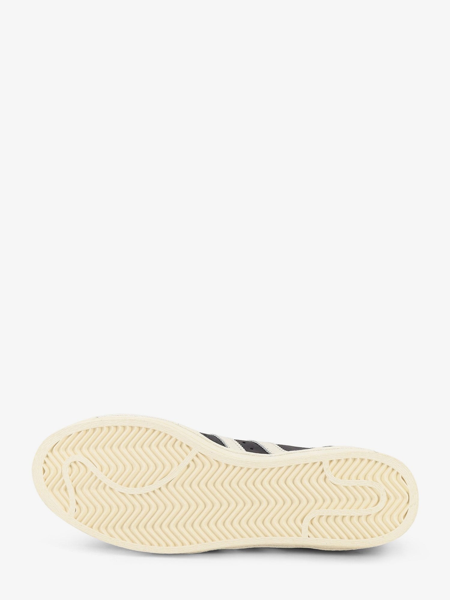 nanito_source_url:https://nokinstyle.com/2419132/leather-chavarria-superstar-sneakers.jpg