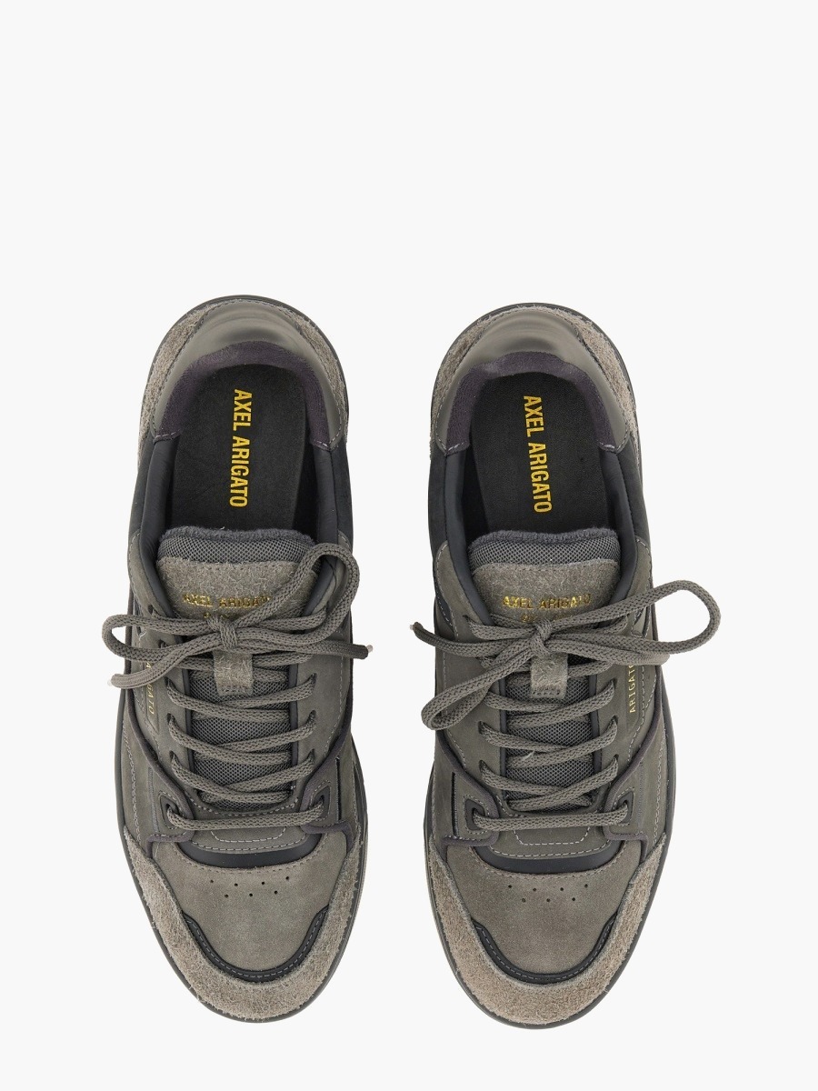 nanito_source_url:https://nokinstyle.com/2373852/sneaker-clay.jpg