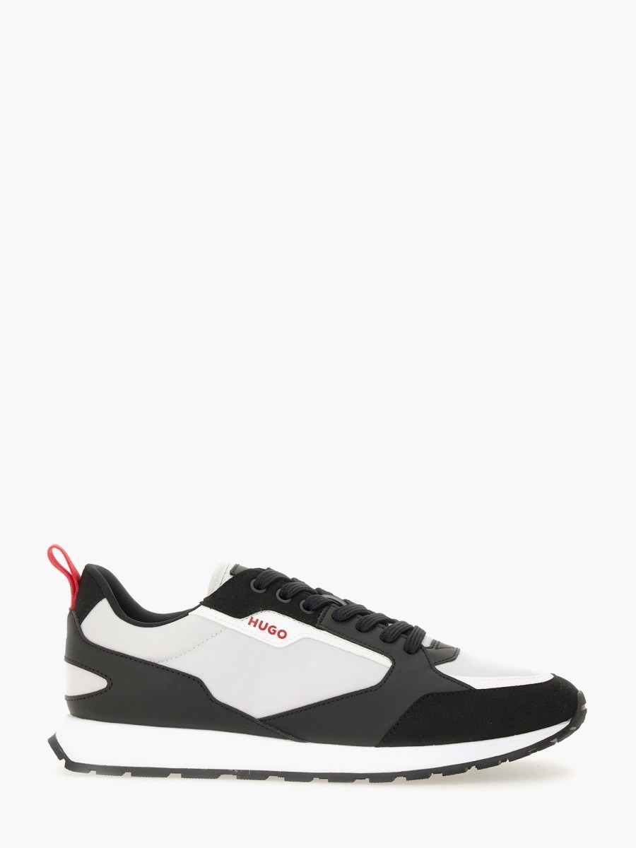 nanito_source_url:https://nokinstyle.com/2364446/sneaker-with-logo.jpg