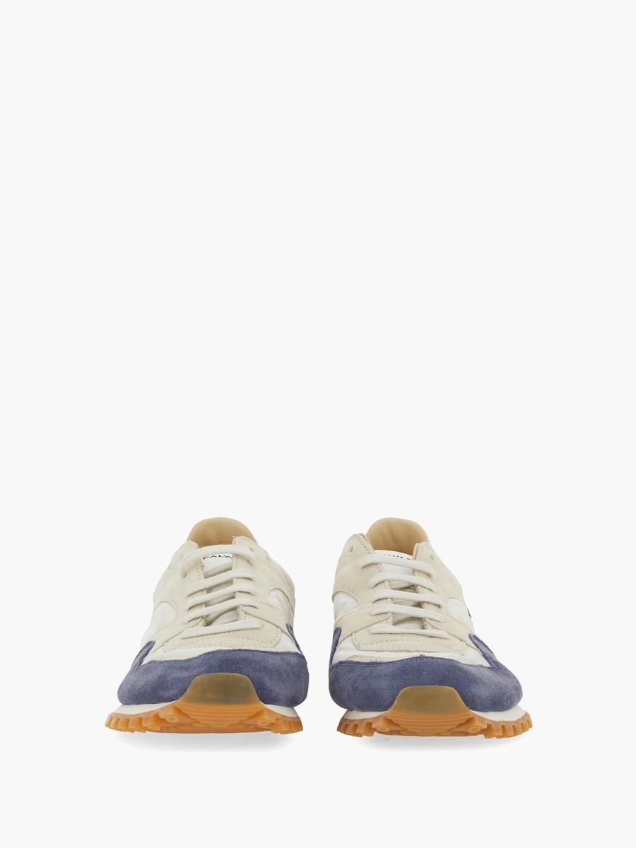 nanito_source_url:https://nokinstyle.com/2347949/marathon-trail-low-sneaker.jpg